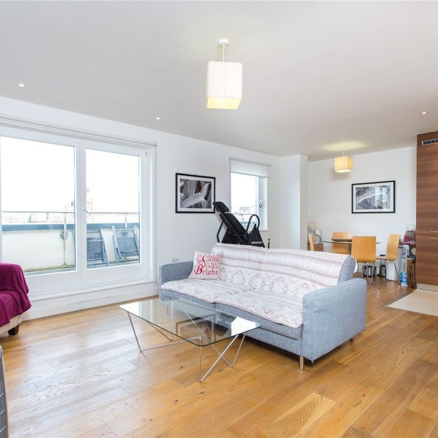 Forge Square, London, E14 - Photo 1