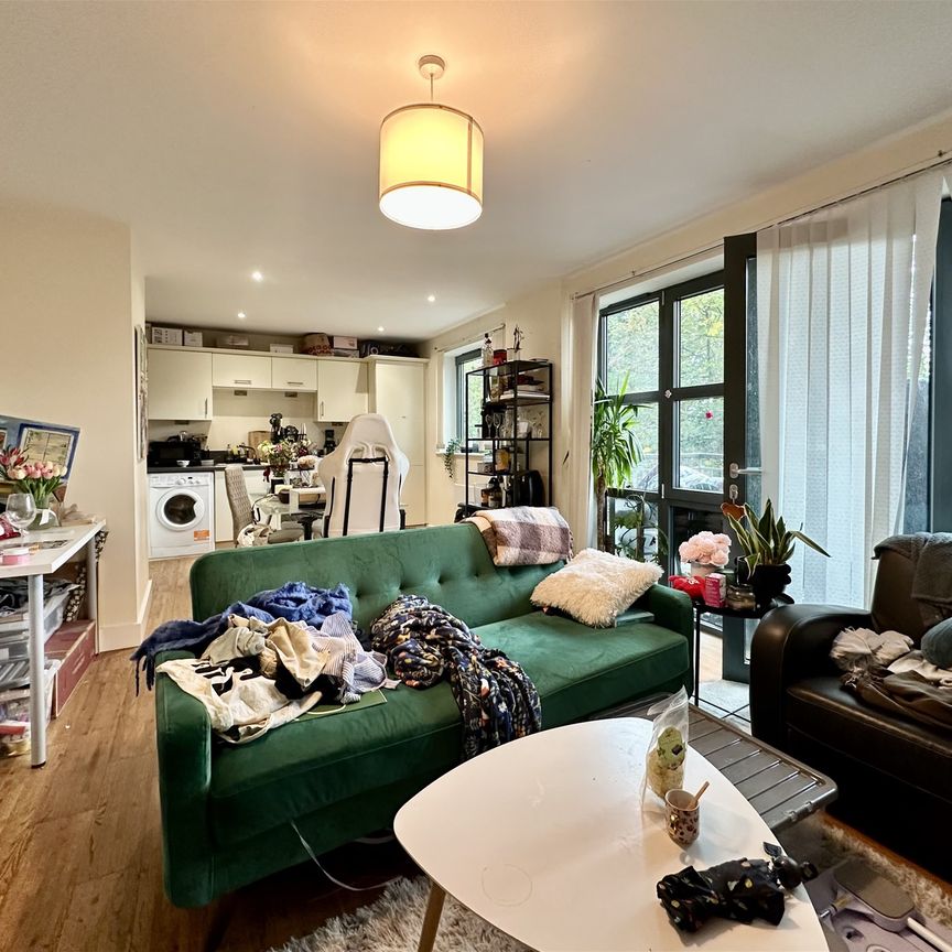 Chapter Way, London - Photo 1