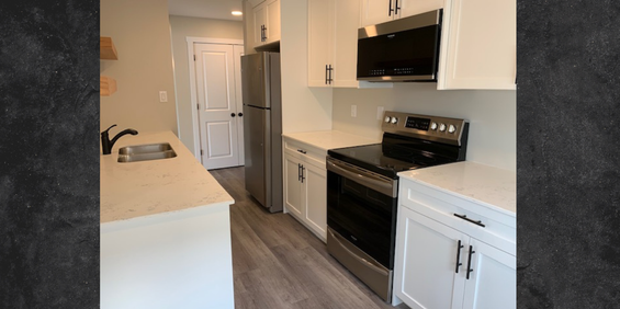 Newly Renovated 1 Bedroom Suite just off 8th St. – Pet Friendly! - Photo 3