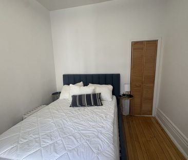 2175 Rue Crescent apartment — Montréal, QC (1-Bedroom) - 1 Bedroom - Photo 6