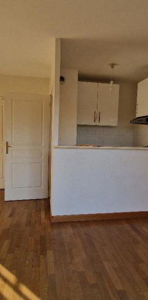 Courbevoie : Studio de 29.70m² - Photo 1