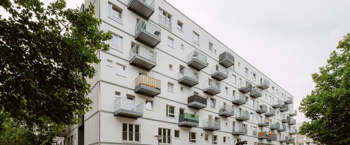 mit Balkon - nahe der Tram und dem Lindencenter! - Foto 1