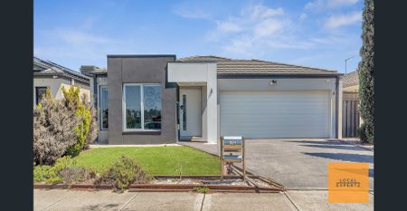 Modern Family Comfort in a Prime Location of Tarneit! - Photo 4