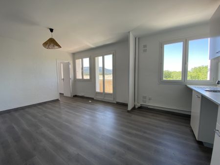 Location Appartement 2 pièces 41m² AUBAGNE 13400 - Photo 3