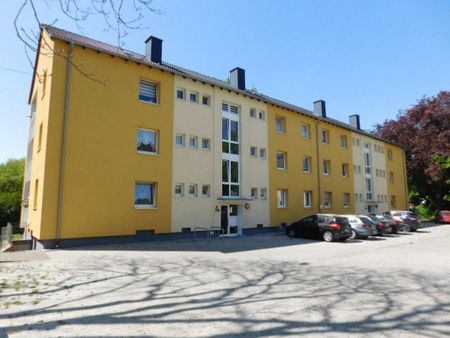 Einziehen und Wohlfühlen - renovierte 2-Zimmer-Wohnung mit Balkon in zentraler Lage... - Photo 4