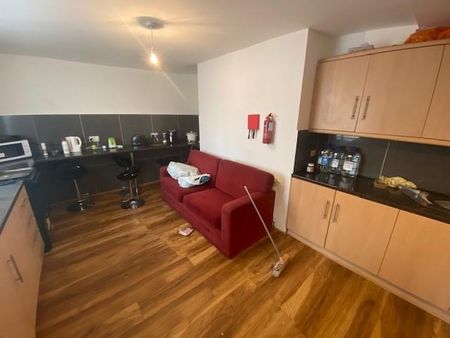 5 bedroom private hall to rent - Photo 4