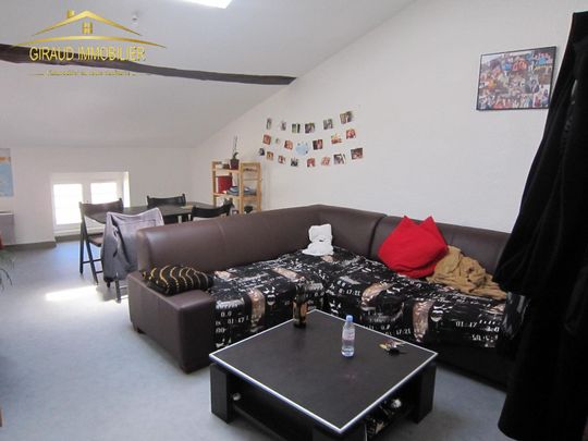 CHARLIEU T2 RUE JEAN MOREL - Photo 1