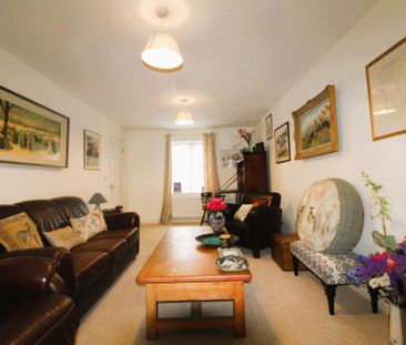 4 bedroom detached house to rent - Photo 2