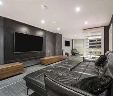 An exceptional gated residence extending to approximately 6,500 sq ... - Photo 6