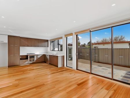 4 Bed, 3 Bath - Photo 4