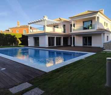 Luxury 6 room Detached House for rent in Sintra, Lisbon - Photo 4