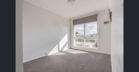 Bright And Clean Two-Bedroom Apartment. (Check out our 3D Tour online) - Photo 4