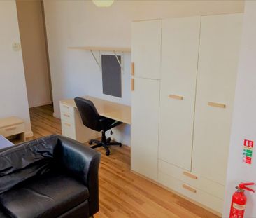 Studio to rent - Photo 2