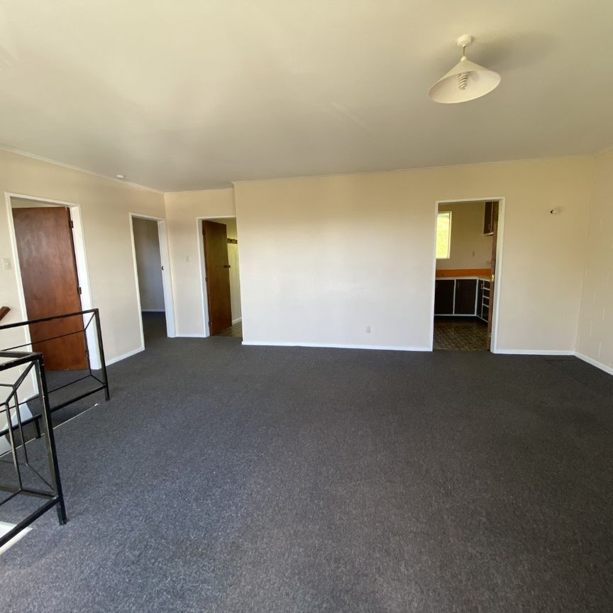 Newlands living - Photo 1