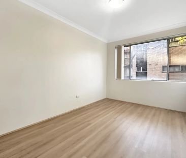 Beautiful Bright 2 Bedroom Apartment - Photo 1