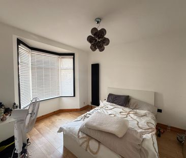 3 Bed Terraced House, Jedburgh Road, E13 - Photo 6