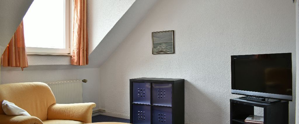 Calenberger Neustadt, günstiges Apartment mit dem Charme eines Dachgeschosses, sehr zentrale Lage - Photo 1