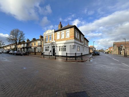 Belsize Avenue - Photo 2