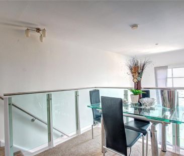 2 bedroom penthouse to rent - Photo 4