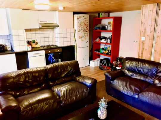 4 Bed 2 Bath - Photo 1