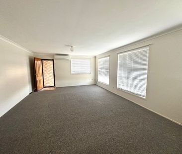 Family Home in Quiet Street - Photo 2