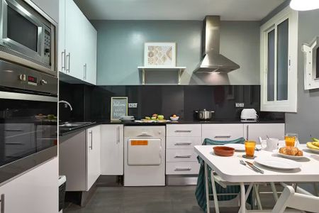 Carrer de Londres, Barcelona, Catalonia 08029 - Photo 2