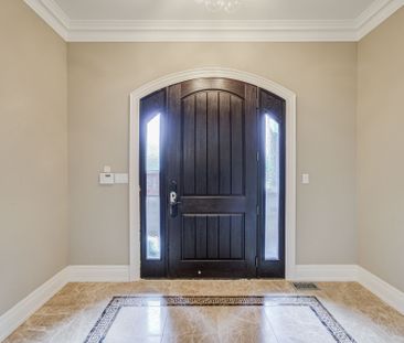 For Lease - 326B Horsham Avenue, Toronto, Ontario - Photo 2