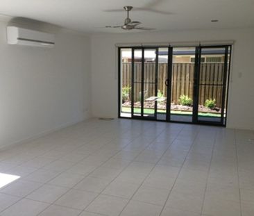 38 Scarborough Circuit, Blacks Beach - Photo 1