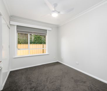 Fresh Living in Shepparton – Stylish Home with Newly Renovated Bath... - Photo 3