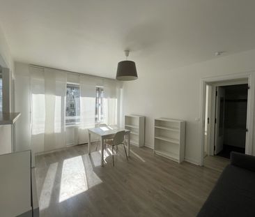 Location Appartement 2 pièces 41m² LILLE 59000 - Photo 4