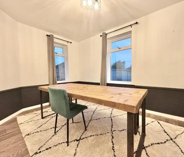 3 bedroom House To Let - Photo 3