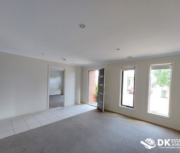 Spacious House with excellent Location in Tarneit - Photo 5