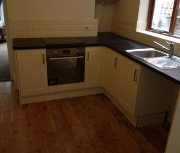 6 bedroom house to rent - Photo 2