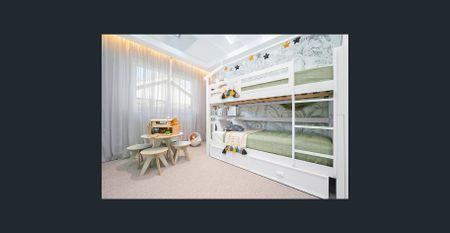 Fully Furnished Family Home. - Photo 4