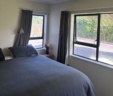 Paraparaumu Beach - 3 Bedrooms - Photo 3