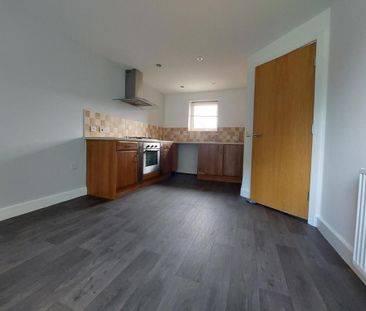 4 bedroom terraced house to rent - Photo 6