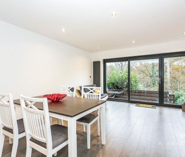 3 bedroom end of terrace house to rent - Photo 3
