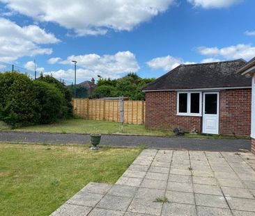 Cranbourne Close, Southampton - Photo 3