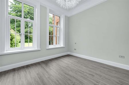 A newly refurbished ground floor two bedroom apartment in the Lavershot Hall development. - Photo 3