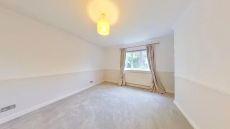 4 bedroom detached house to rent - Photo 3