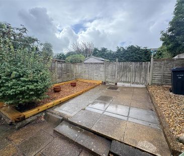 2 bedroom bungalow to rent - Photo 1