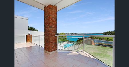 Generous Waterfront Home In Exclusive Locale - Photo 5