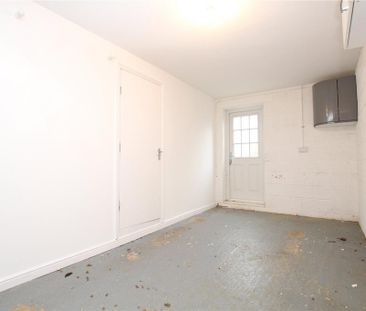 4 bedroom detached house to rent - Photo 5