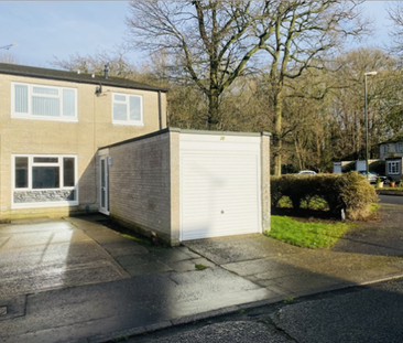 Broadfield 3 bedroom house to rent - Photo 2