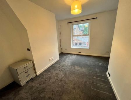 2 Bedroom Terraced To Let - Photo 3