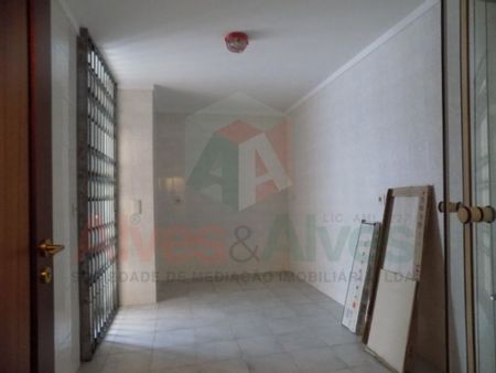 4 room luxury House for rent in Porto, Portugal - Photo 3