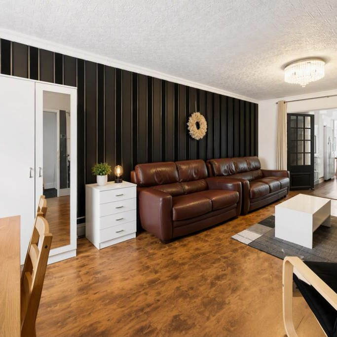 7 bedroom semi-detached house to rent - Photo 1
