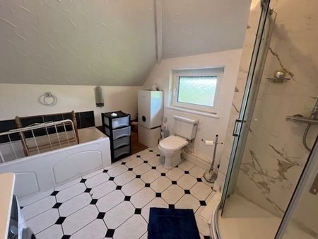 The Avenue - Photo 2