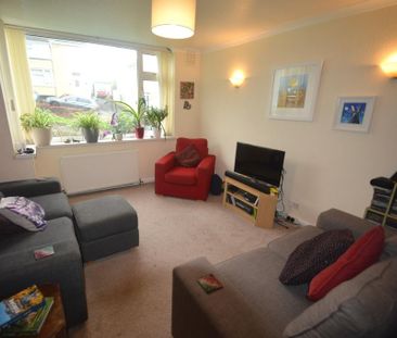 3 bedroom semi-detached house to rent - Photo 2