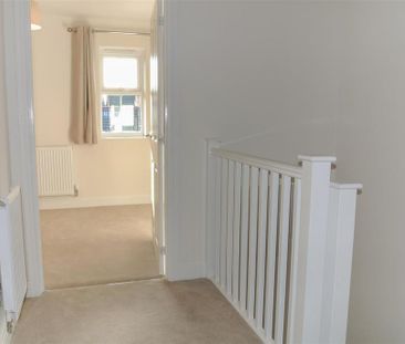 2 bedroom semi-detached house to rent - Photo 4